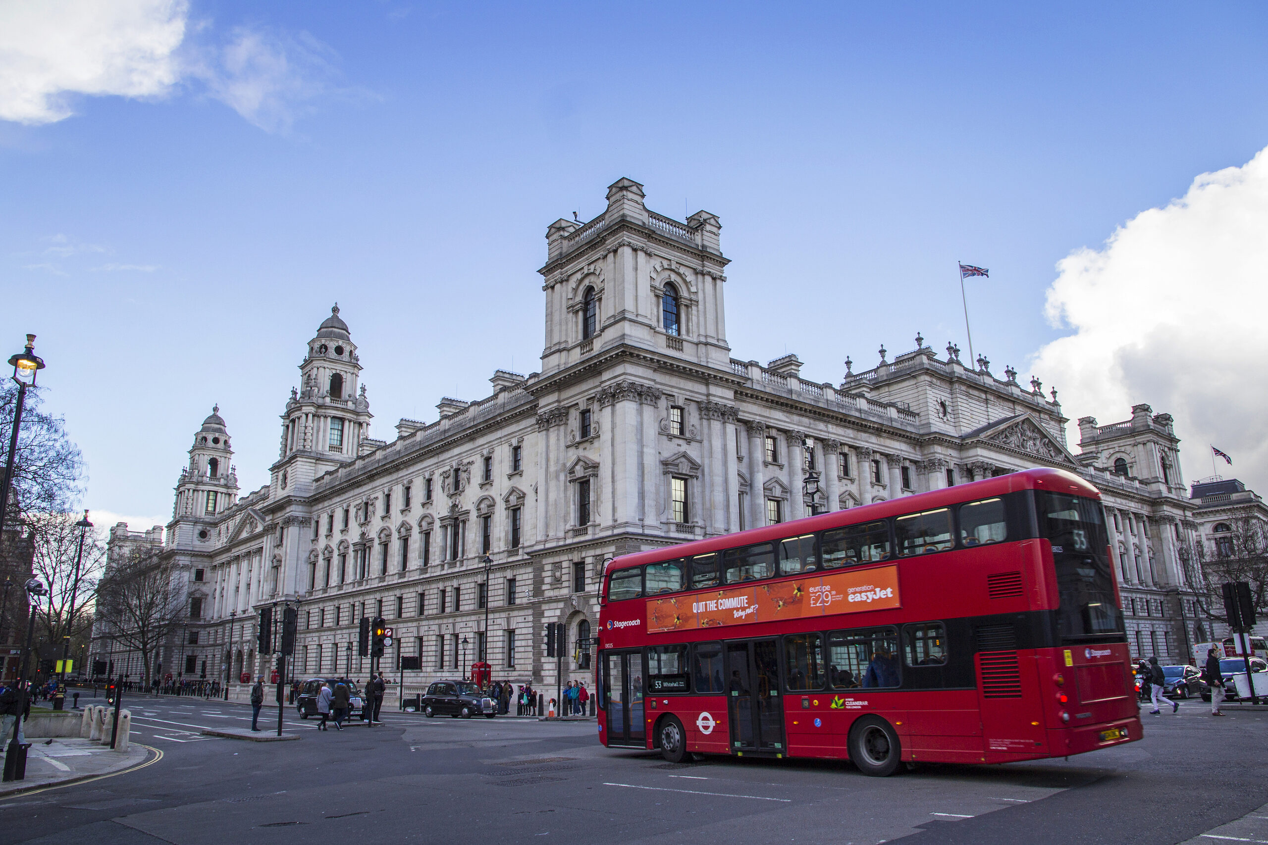 The Impact of Rising Interest Rates on Your UK Pension Transfer